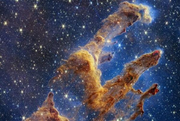 زوم خیره کننده تلسکوپ فضایی جیمز وب به سمت ستون های آفرینش را ببینید