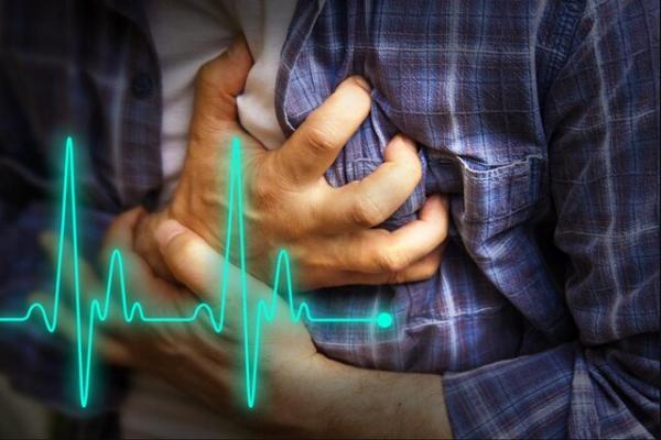 نشانه های حمله قلبی در مردان